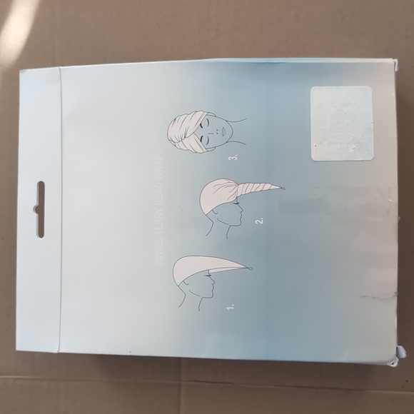 Barefoot Dreams Terry Towel Head Wrap White, New - Picture 2 of 4